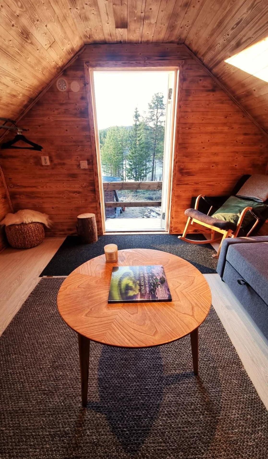 Cozy Cabin Styled Loft คิรูนา ภายนอก รูปภาพ
